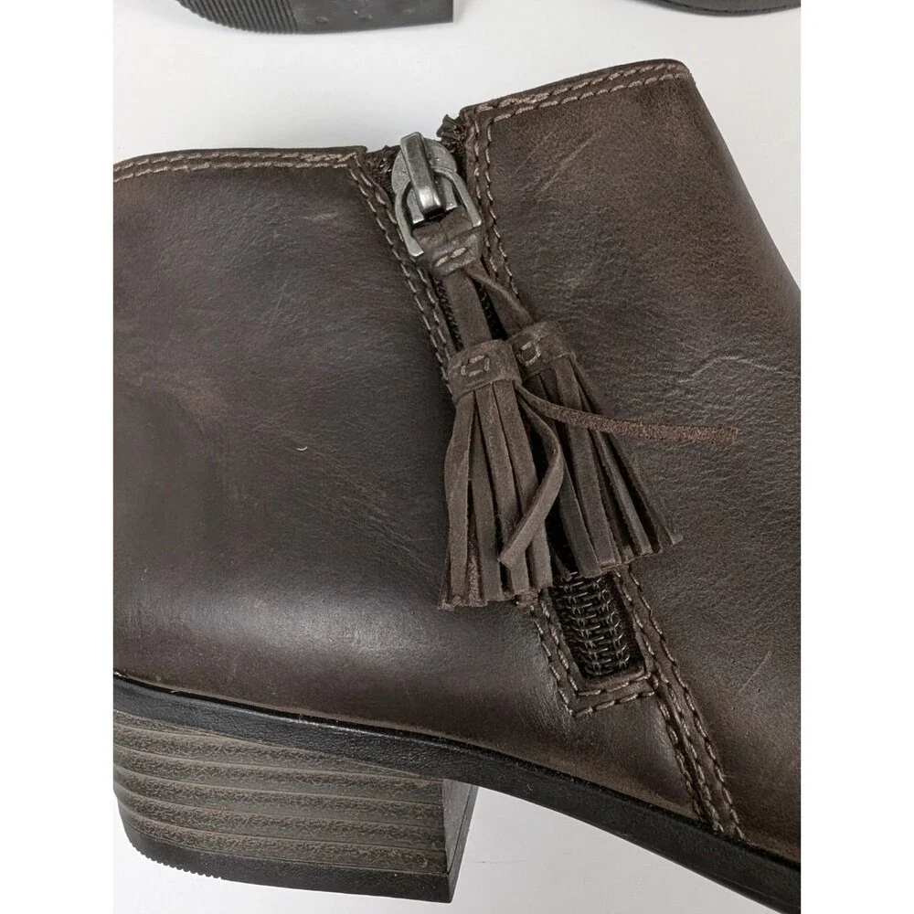 Clarks Addiy Terri Shoes Womens Size 6.5 M Brown Ankle Leather Bootie Tassel Zip